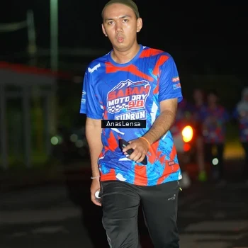 Runner Photo 6040074