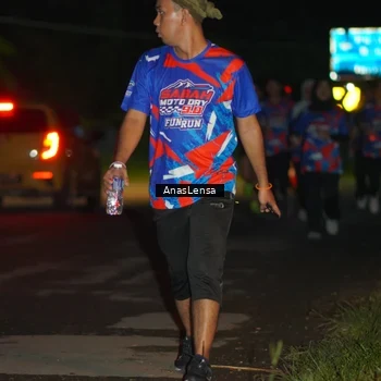 Runner Photo 6040075