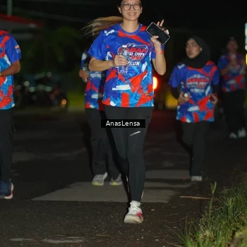 Runner Photo 6040076