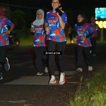 Runner Photo 6040084