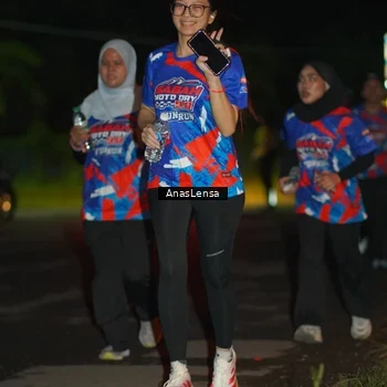 Runner Photo 6040085
