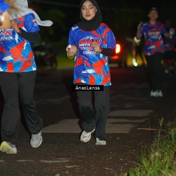 Runner Photo 6040086