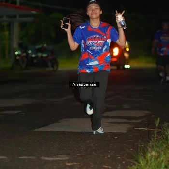 Runner Photo 6040101