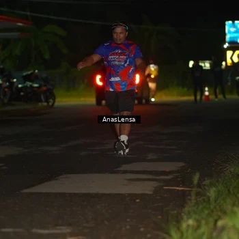 Runner Photo 6040105