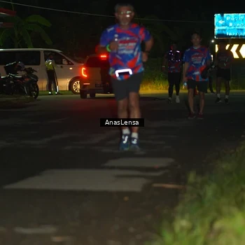 Runner Photo 6040140