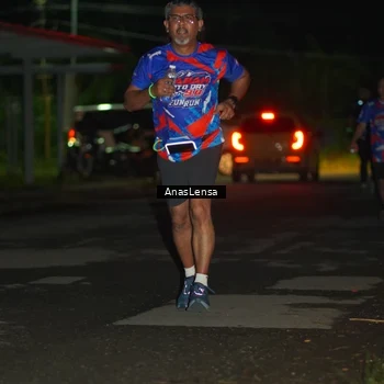 Runner Photo 6040155