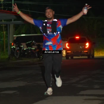 Runner Photo 6040172