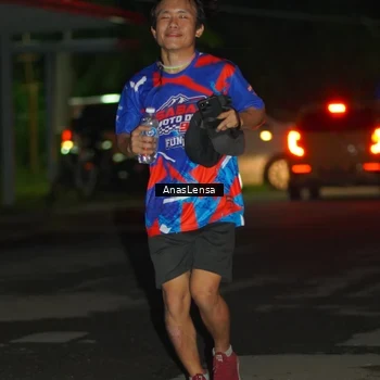 Runner Photo 6040184