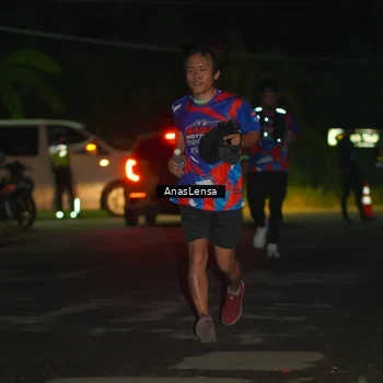 Runner Photo 6040198