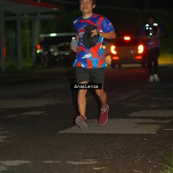 Runner Photo 6040216
