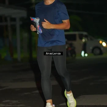 Runner Photo 6040314