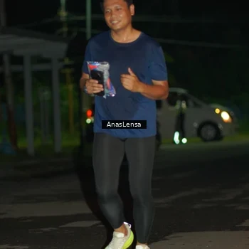 Runner Photo 6040323