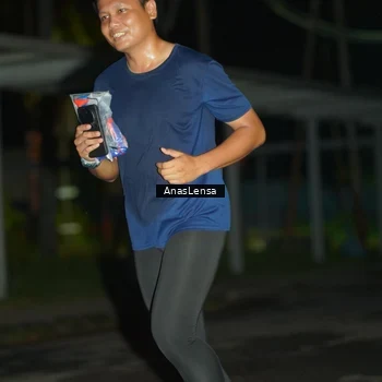 Runner Photo 6040333