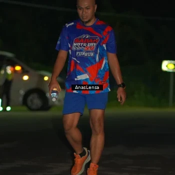 Runner Photo 6040343