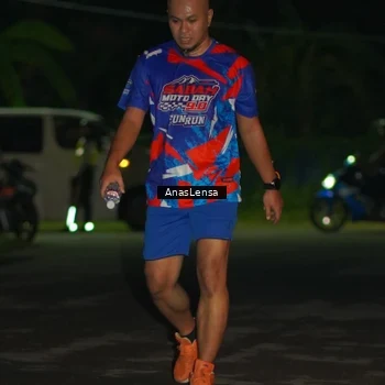 Runner Photo 6040351