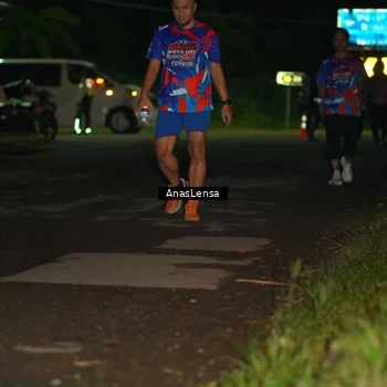 Runner Photo 6040352