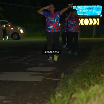 Runner Photo 6040453
