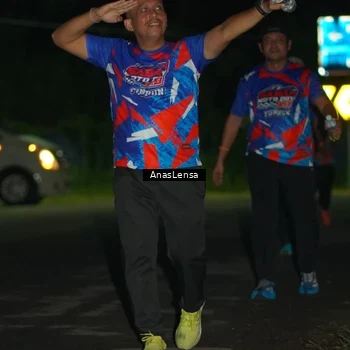 Runner Photo 6040461