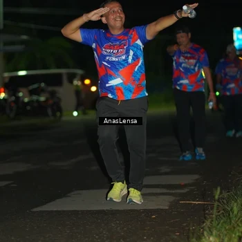 Runner Photo 6040504