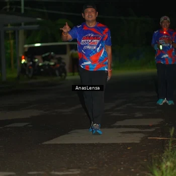 Runner Photo 6040544