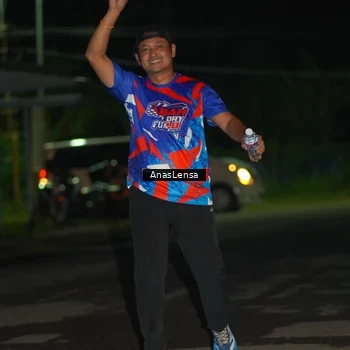 Runner Photo 6040550