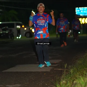 Runner Photo 6040565
