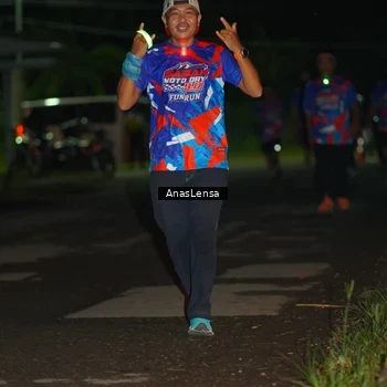 Runner Photo 6040575