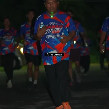 Runner Photo 6040592