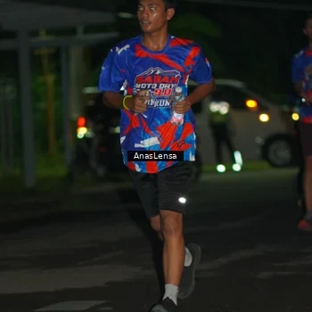 Runner Photo 6040595