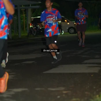 Runner Photo 6040611