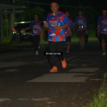 Runner Photo 6040612
