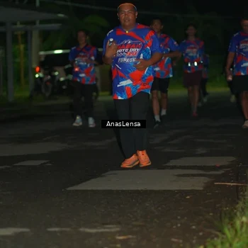 Runner Photo 6040624