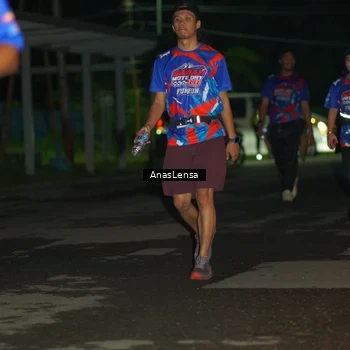 Runner Photo 6040637