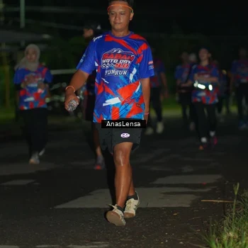 Runner Photo 6040649