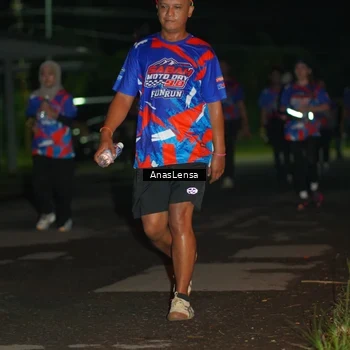 Runner Photo 6040654