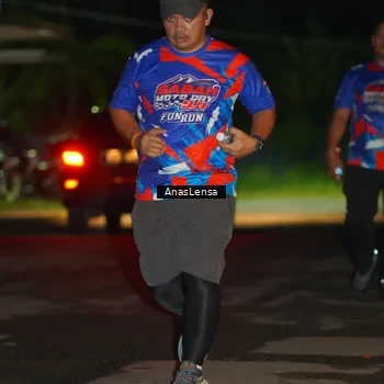 Runner Photo 6040804