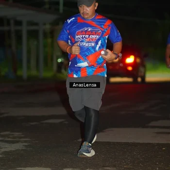 Runner Photo 6040814