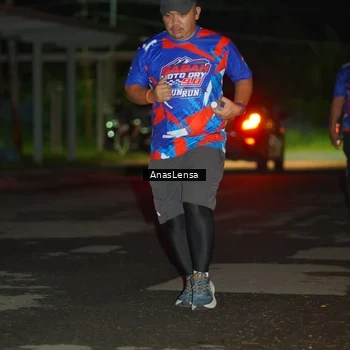 Runner Photo 6040850