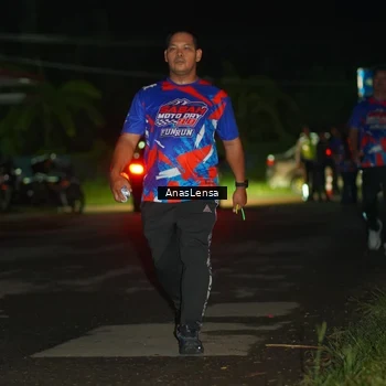Runner Photo 6040852