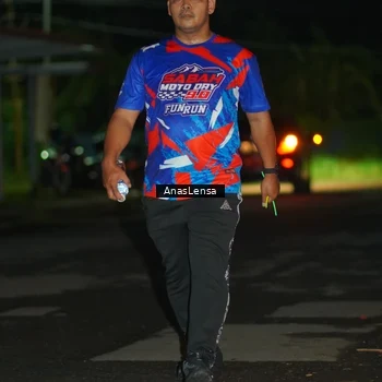 Runner Photo 6040869