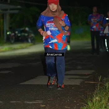 Runner Photo 6040930