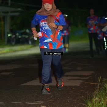 Runner Photo 6040939