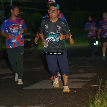 Runner Photo 6041014