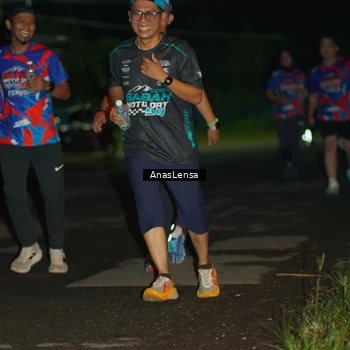 Runner Photo 6041015