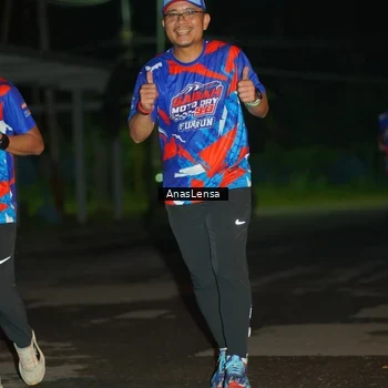 Runner Photo 6041022