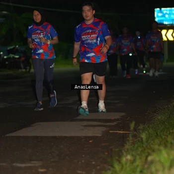 Runner Photo 6041025