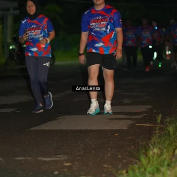 Runner Photo 6041038