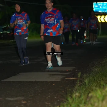 Runner Photo 6041040