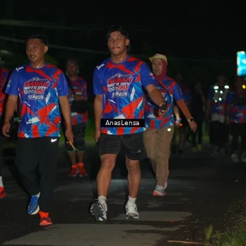 Runner Photo 6041059