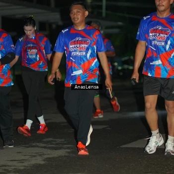 Runner Photo 6041062